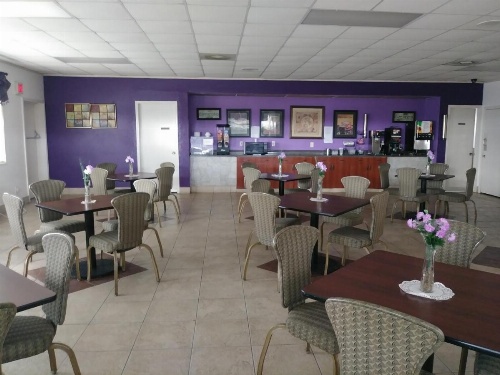 Knights Inn San Antonio near Frost Bank Center image 11