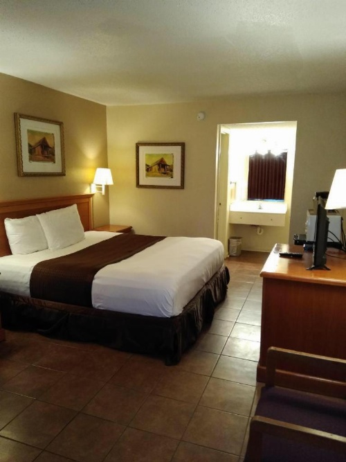 Knights Inn San Antonio near Frost Bank Center image 18