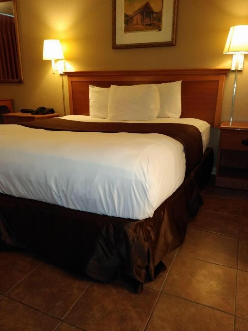 Knights Inn San Antonio near Frost Bank Center image 19