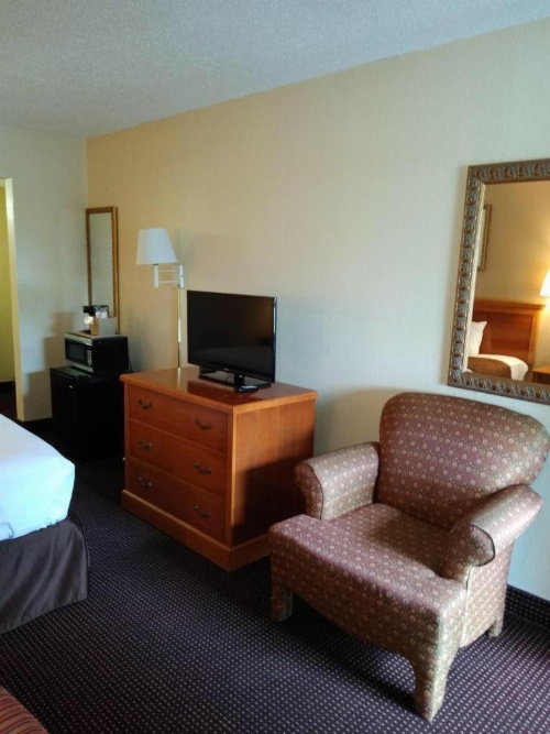 Knights Inn San Antonio near Frost Bank Center image 31