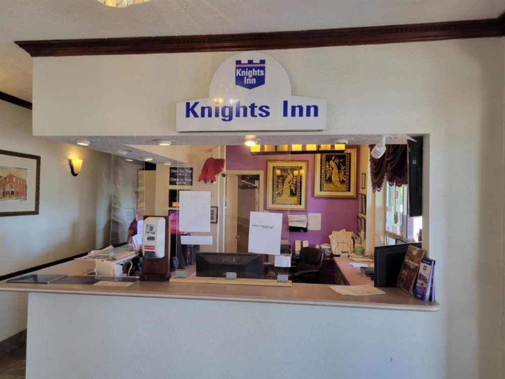 Knights Inn San Antonio near Frost Bank Center Image 6